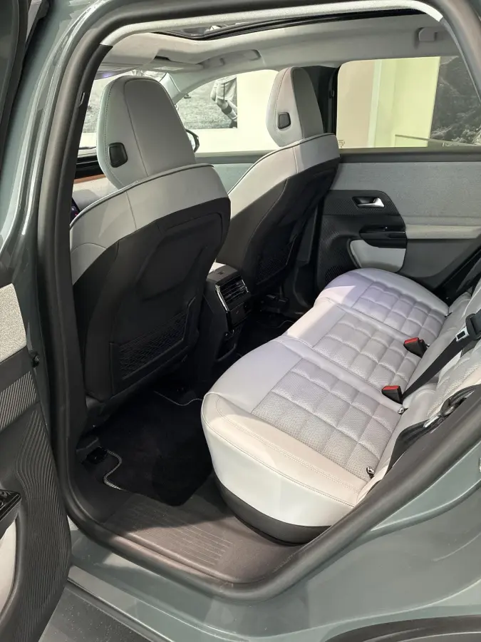 Automaat Hybrid 145 Max | Hoge instap l  Automaat | Climate Control | Voorstoelen & Stuurwiel Verwarmd | 360 Camera | Navigatie | Apple Carplay / Android Auto