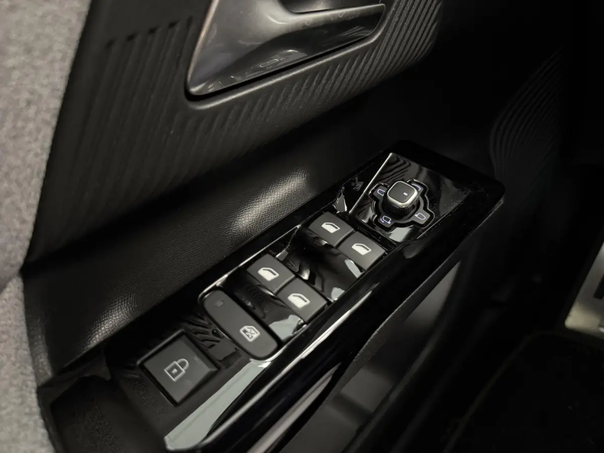 Automaat Hybrid 145 Max | Hoge instap l  Automaat | Climate Control | Voorstoelen & Stuurwiel Verwarmd | 360 Camera | Navigatie | Apple Carplay / Android Auto