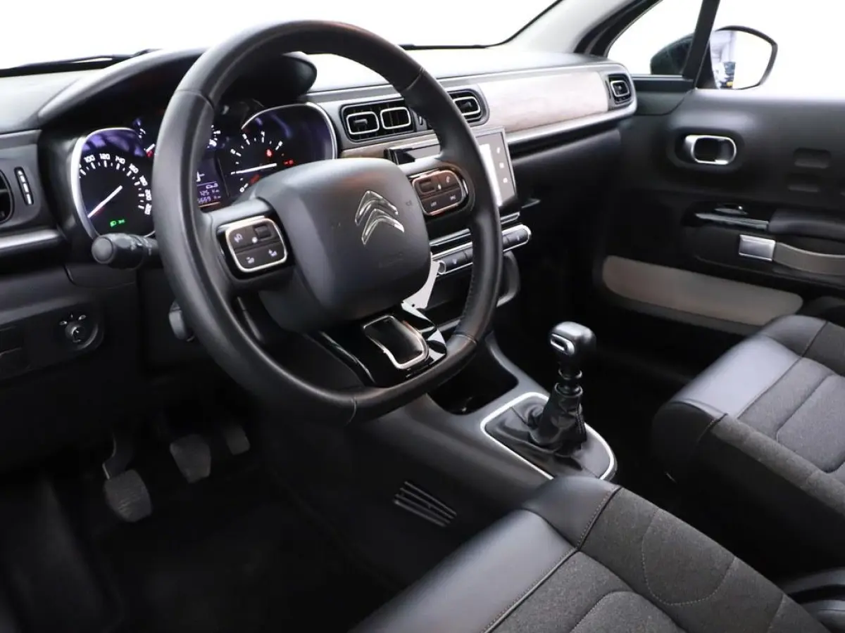 1.2T 110pk Shine Camera/Nav/H.Leder/CarPlay/Led