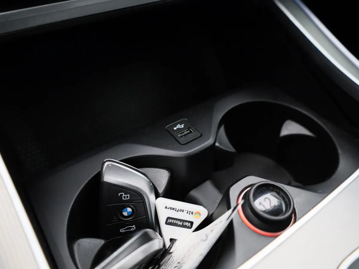 xDrive45e High Executive | Automaat | Trekhaak | Luchtvering | Memory Seats | Sfeer verlichting | Virtual Cockpit | Leder  |Navigatie | Stoel verwarming | DAB | Camera | Adaptive cruise | Cl