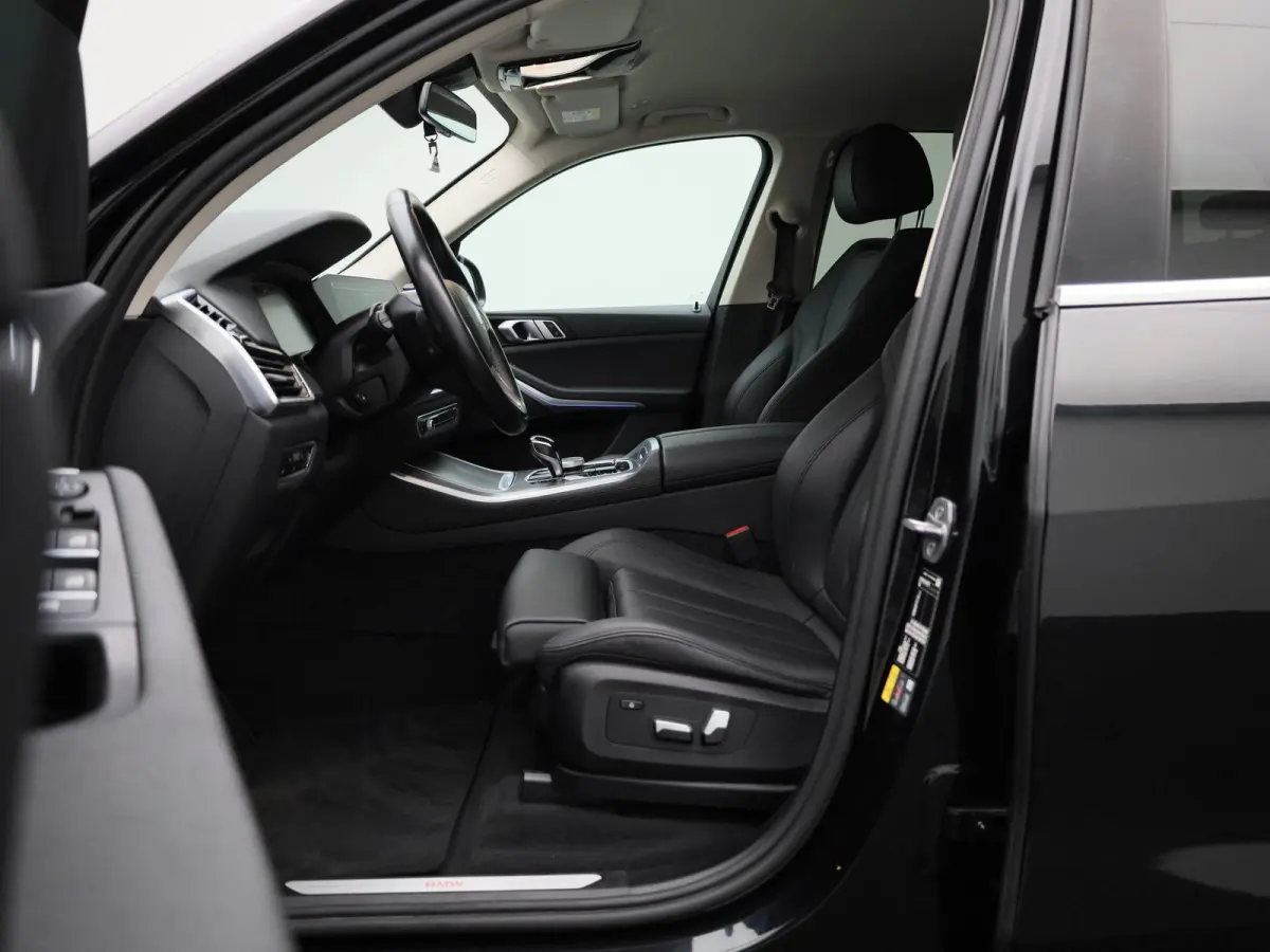 xDrive45e High Executive | Automaat | Trekhaak | Luchtvering | Memory Seats | Sfeer verlichting | Virtual Cockpit | Leder  |Navigatie | Stoel verwarming | DAB | Camera | Adaptive cruise | Cl