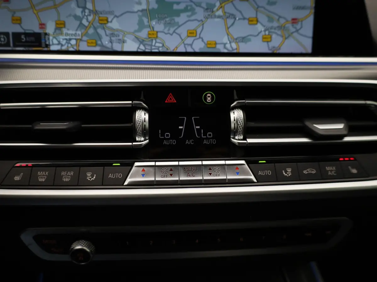 xDrive45e High Executive | Automaat | Trekhaak | Luchtvering | Memory Seats | Sfeer verlichting | Virtual Cockpit | Leder  |Navigatie | Stoel verwarming | DAB | Camera | Adaptive cruise | Cl