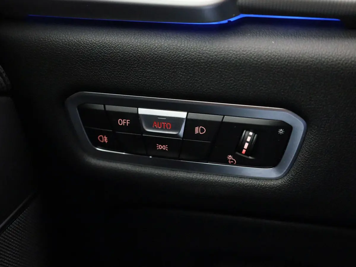 xDrive45e High Executive | Automaat | Trekhaak | Luchtvering | Memory Seats | Sfeer verlichting | Virtual Cockpit | Leder  |Navigatie | Stoel verwarming | DAB | Camera | Adaptive cruise | Cl