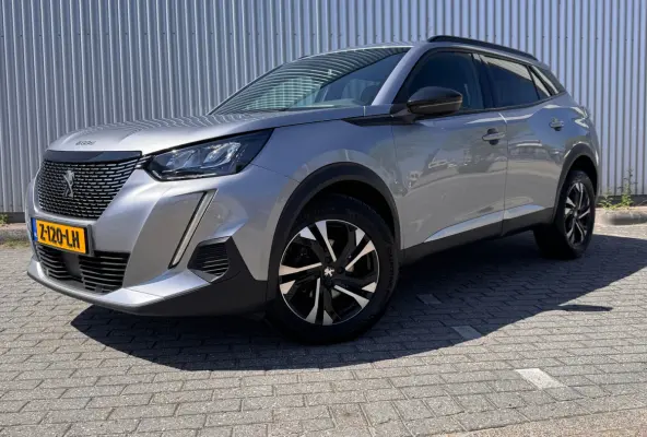 1.2 100PK Allure Pack | Navigatie | Apple Carplay / Android Auto | Cruise Control | Parkeersensoren Achter | DAB | | Bots waarschuwing systeem | Buitenspiegels elektrisch verstel- en verwarm