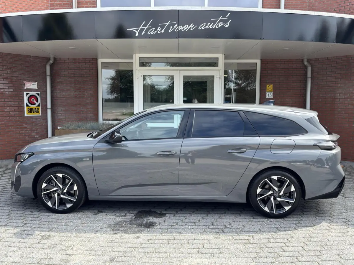 1.6 Plug-in Hybrid 180 Allure | Stoelverwarming | Clima | Trekhaak | Led Koplampen | Cruise | Navi |