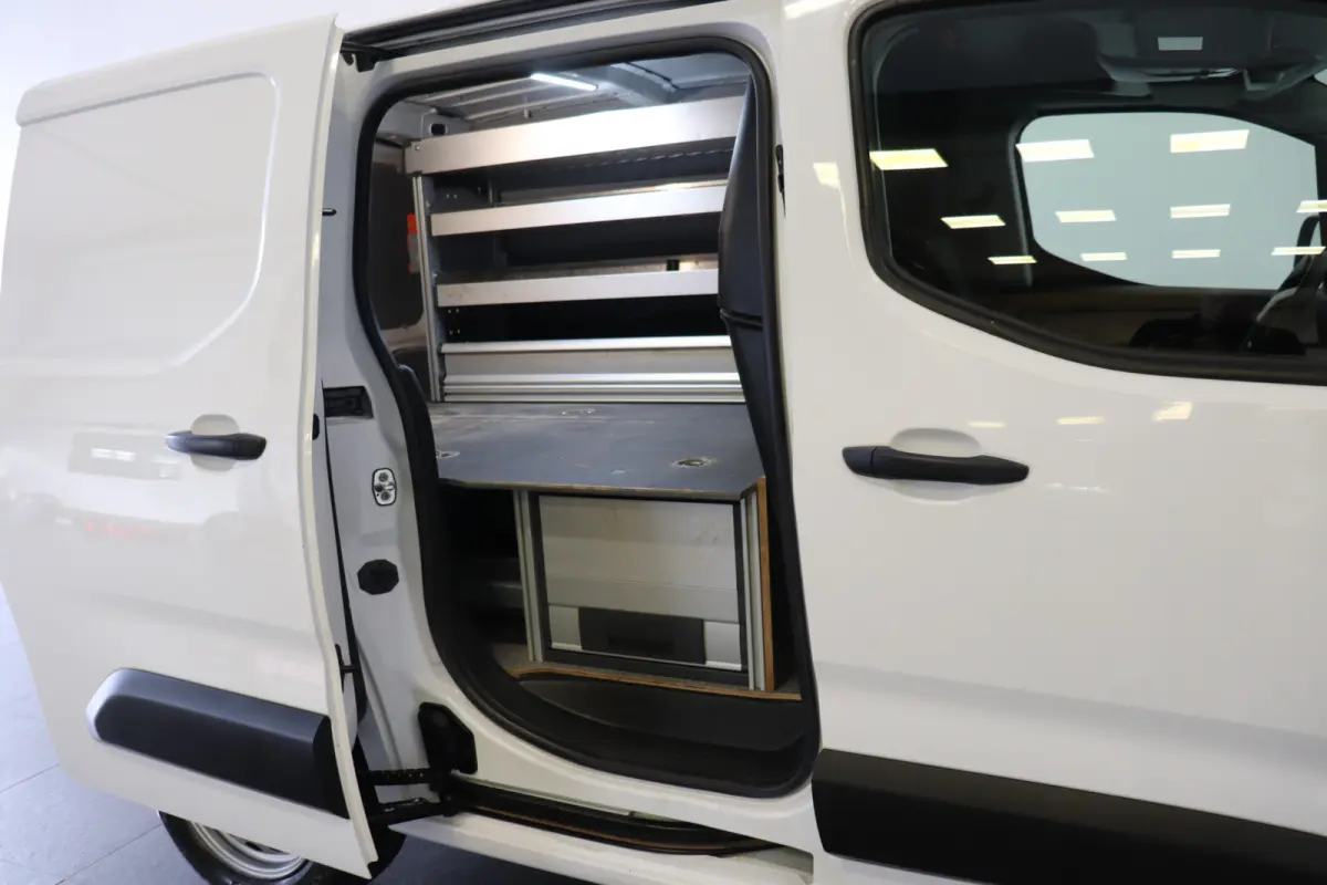 1.5 BlueHDI 130PK EURO 6 - Airco - Cruise - Camera - €9.950,- Excl.
