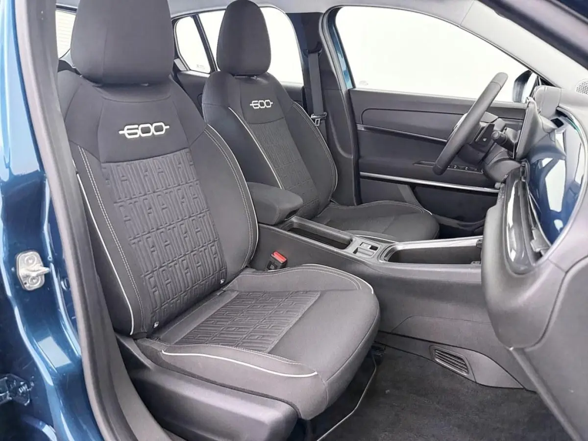 1.2T Hybrid 110pk Automaat Urban Stoelverw./Camera /Nav/Ecc/Stylepack/Keyless