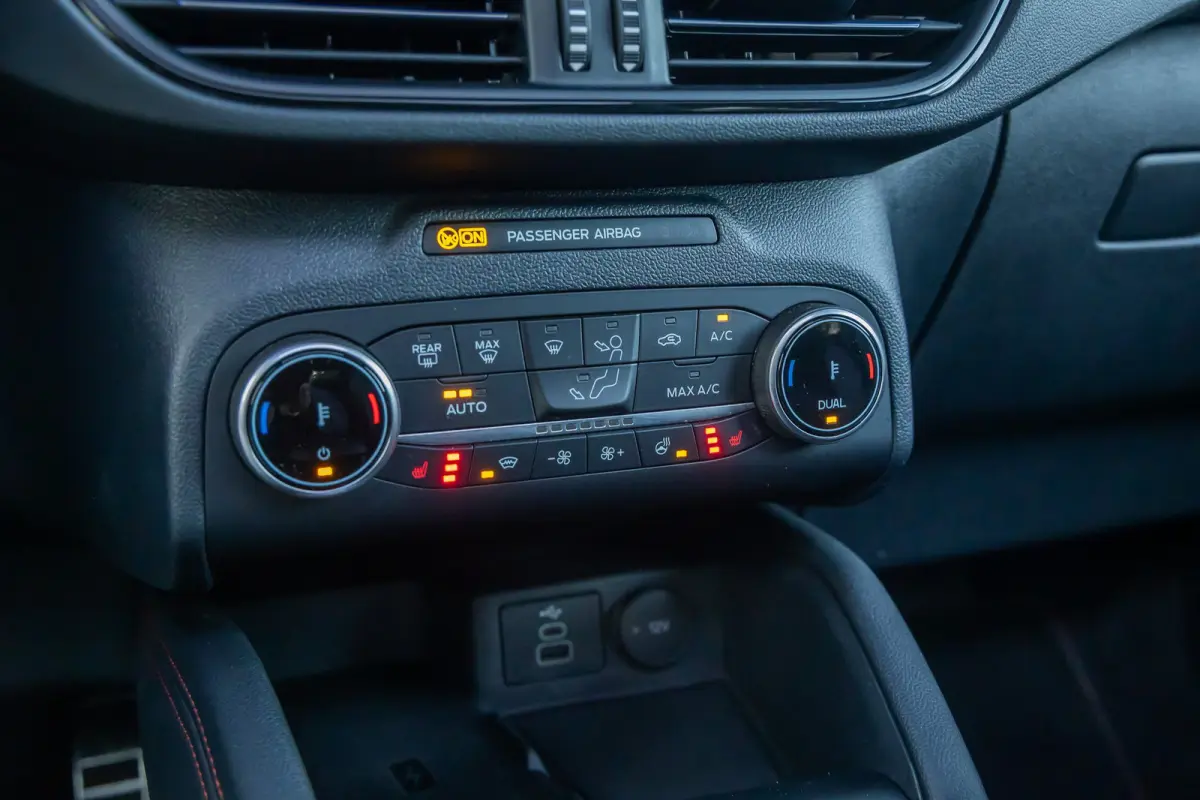 Plug-In Hybrid ST-Line X | Black-Pack | Panoramadak | AGR-stoelen | Head-up | Adaptive cruise. | Adaptive LED