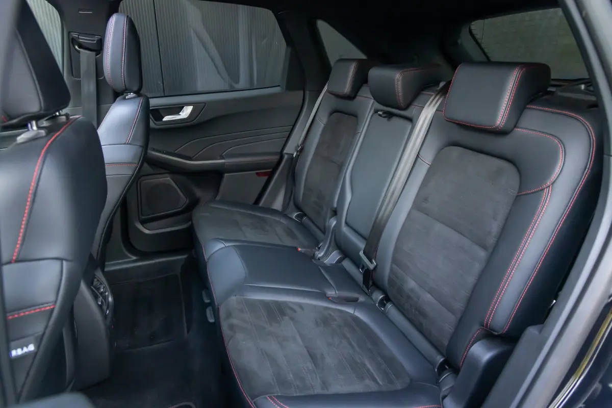 Plug-In Hybrid ST-Line X | Black-Pack | Panoramadak | AGR-stoelen | Head-up | Adaptive cruise. | Adaptive LED