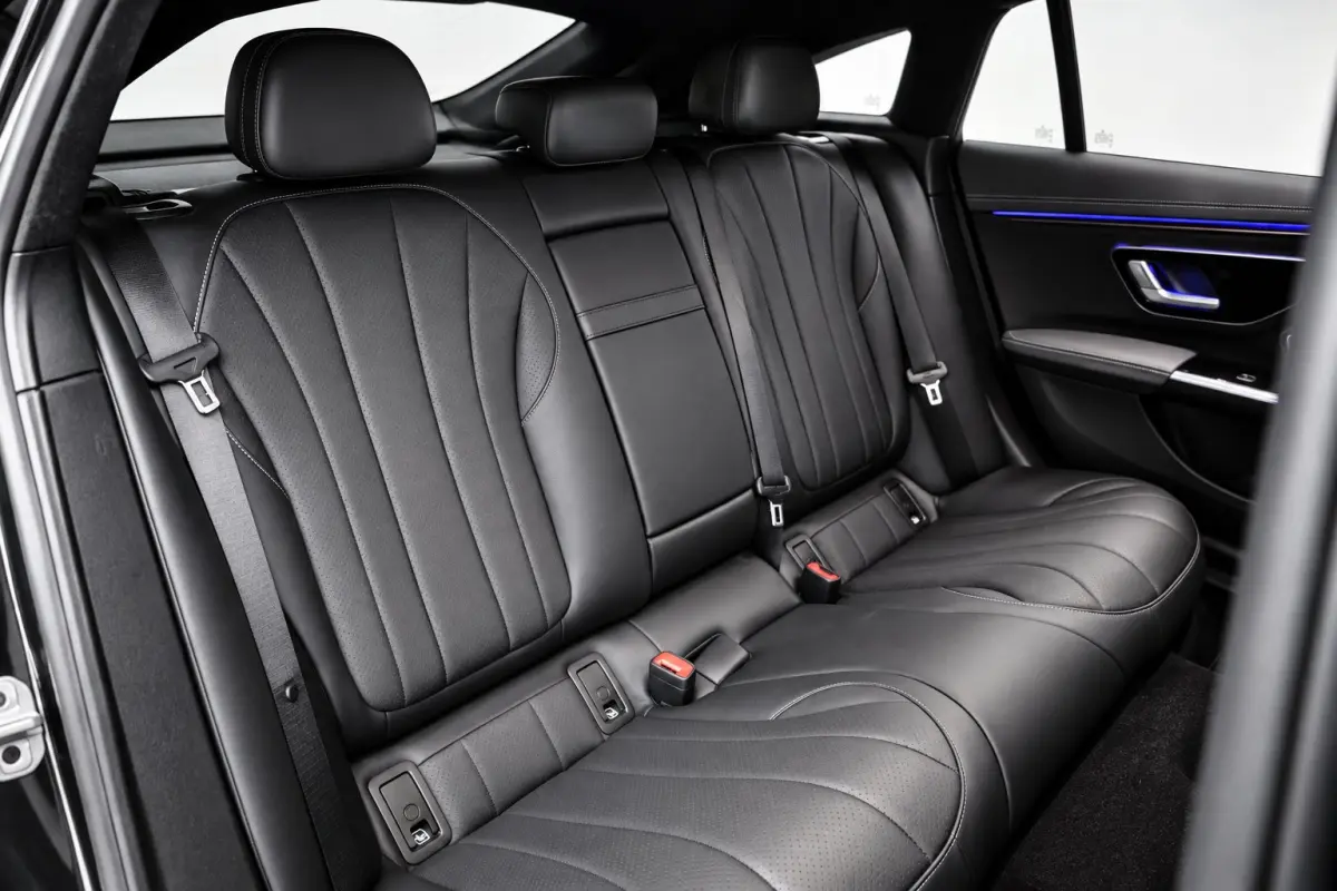 350 Business Line 90 kWh | Elek. Trekhaak | Memory | Leder | 638KM WLTP | 4wiel besturing |