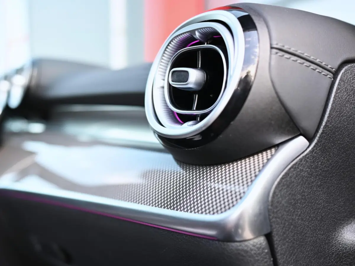 300 e AMG Line 313PK | Pano | Luchtvering | Air-Balance | MBUX | Burmester | Night Pakket | Ambient+ | Laser Led | Massage | Stoelventilatie & Verwarming | Stuurwielverwarming | Head-Up | Tr