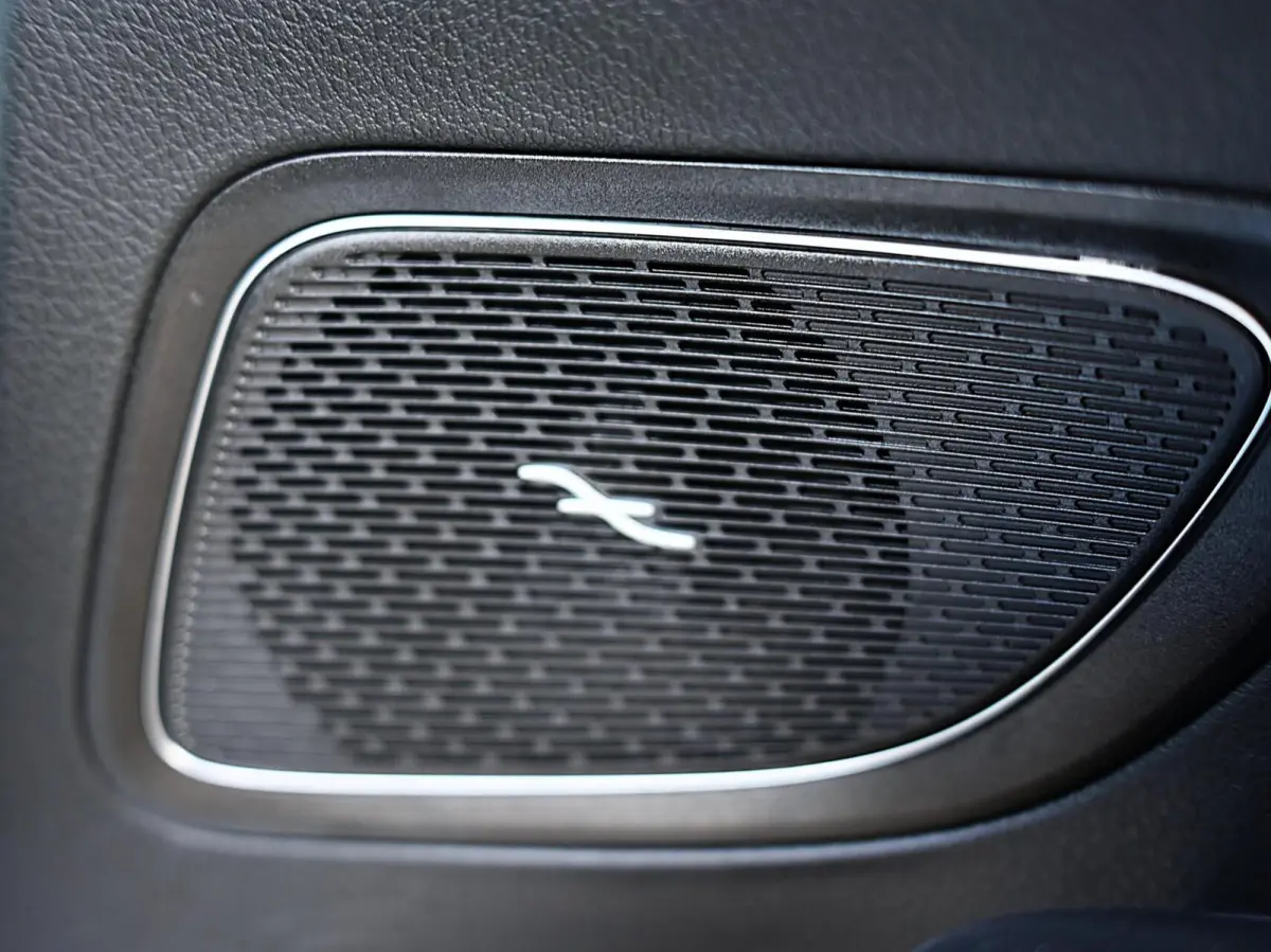 300 e AMG Line 313PK | Pano | Luchtvering | Air-Balance | MBUX | Burmester | Night Pakket | Ambient+ | Laser Led | Massage | Stoelventilatie & Verwarming | Stuurwielverwarming | Head-Up | Tr