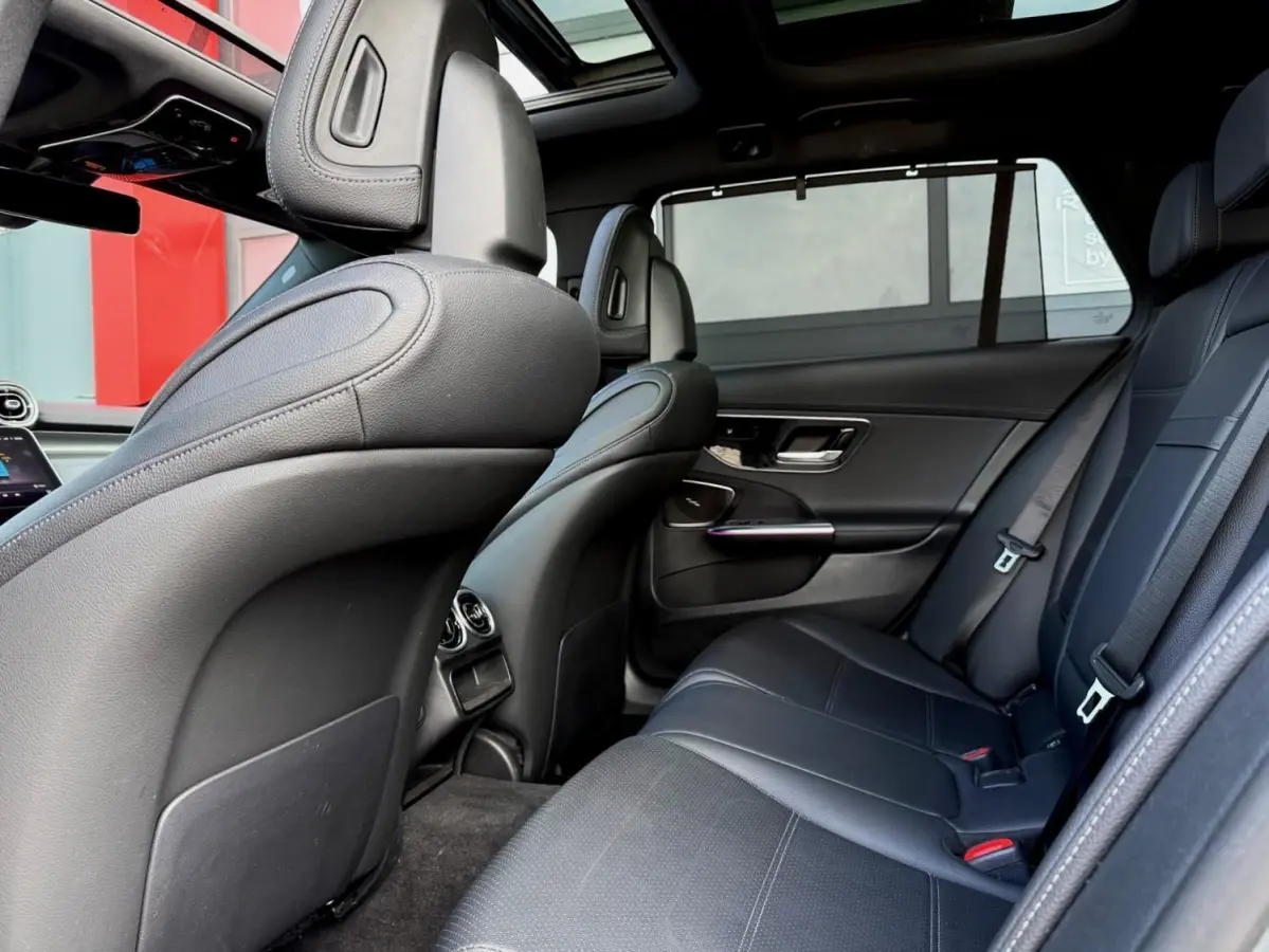 300 e AMG Line 313PK | Pano | Luchtvering | Air-Balance | MBUX | Burmester | Night Pakket | Ambient+ | Laser Led | Massage | Stoelventilatie & Verwarming | Stuurwielverwarming | Head-Up | Tr