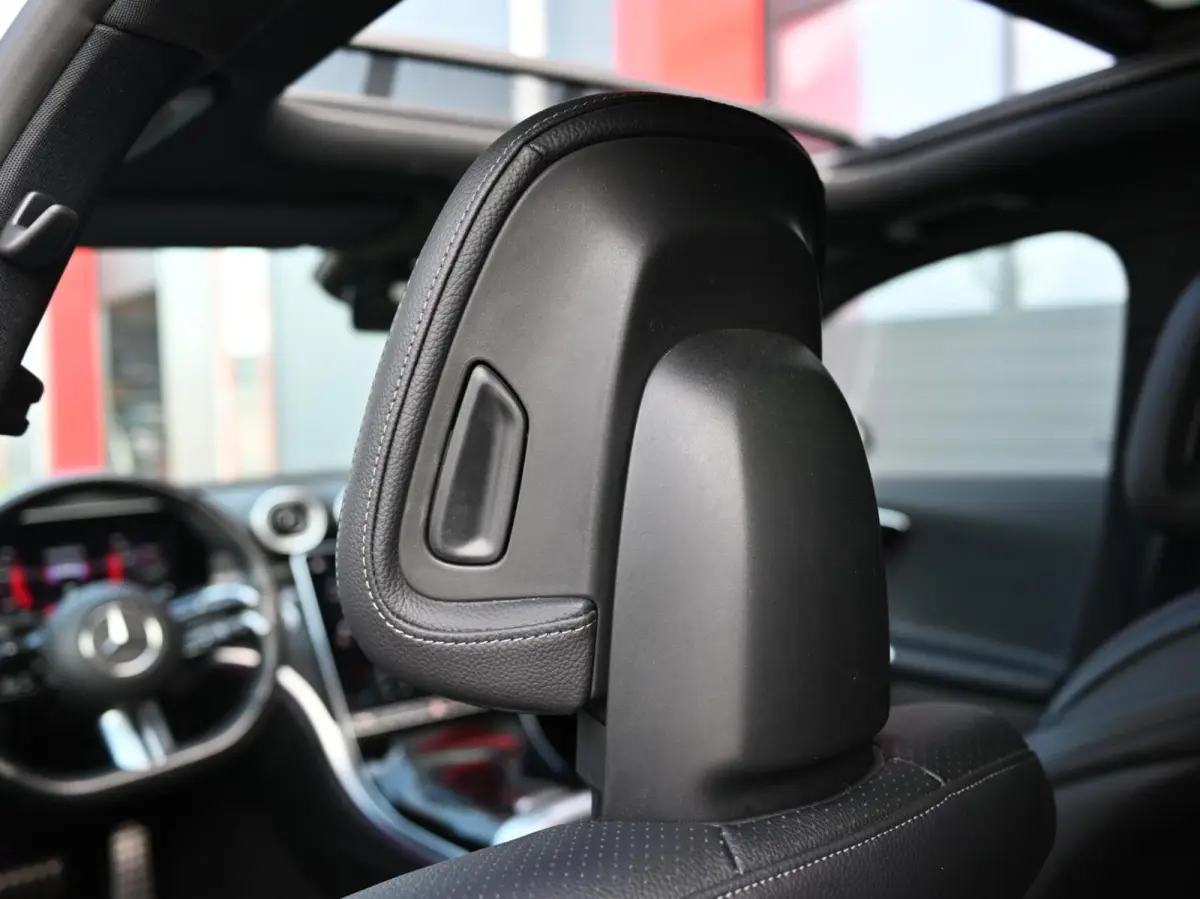 300 e AMG Line 313PK | Pano | Luchtvering | Air-Balance | MBUX | Burmester | Night Pakket | Ambient+ | Laser Led | Massage | Stoelventilatie & Verwarming | Stuurwielverwarming | Head-Up | Tr