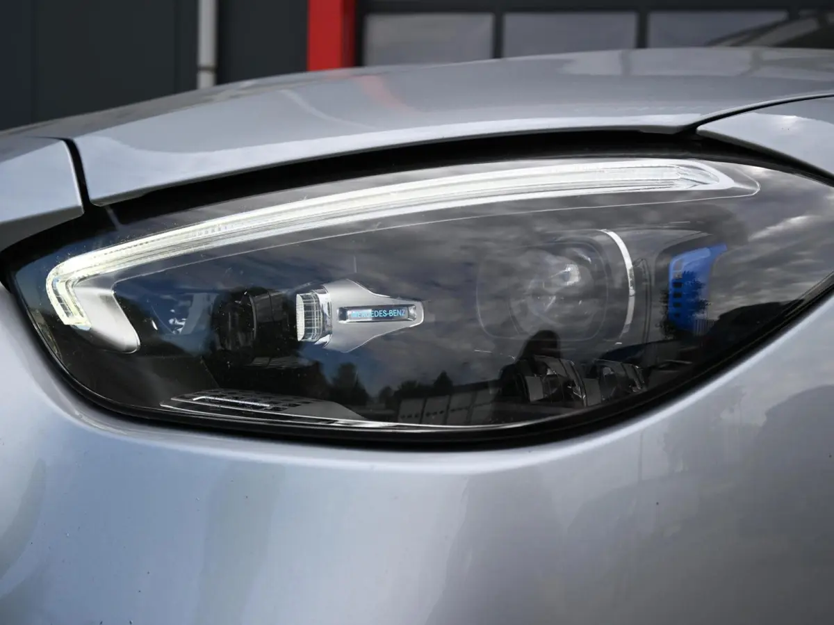 300 e AMG Line 313PK | Pano | Luchtvering | Air-Balance | MBUX | Burmester | Night Pakket | Ambient+ | Laser Led | Massage | Stoelventilatie & Verwarming | Stuurwielverwarming | Head-Up | Tr
