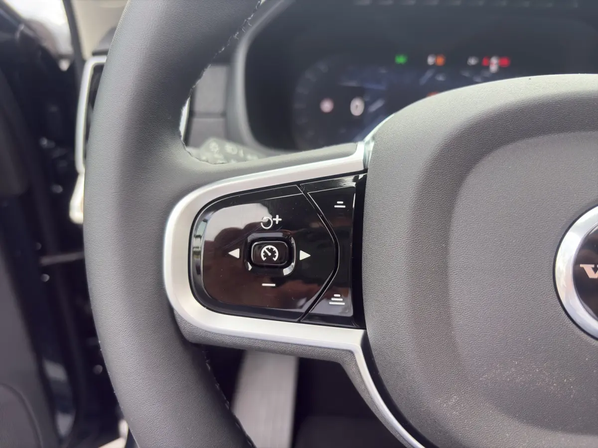 2.0 T8 Plug-in hybrid AWD Ultra Bright | 360 Camera | Luchtvering | 21 inch LM | Panorama Dak | Premium Audio | Stoel + Stuur Verwarming |