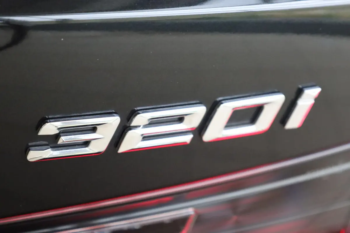 320i | M Sport Pro | Panoramadak | Stoelverwarming | Trekhaak