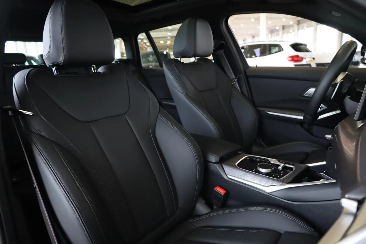 320i | M Sport Pro | Panoramadak | Stoelverwarming | Trekhaak
