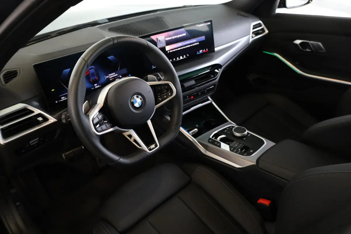 320i | M Sport Pro | Panoramadak | Stoelverwarming | Trekhaak