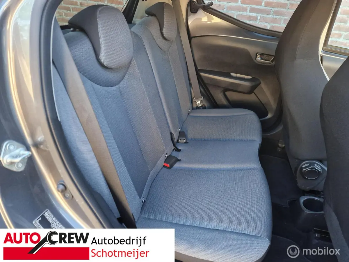 1.0 VVT-i X-clusiv voorzien van vouwdak