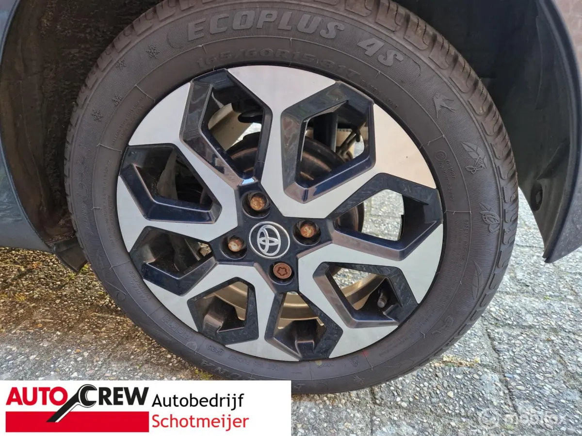 1.0 VVT-i X-clusiv voorzien van vouwdak