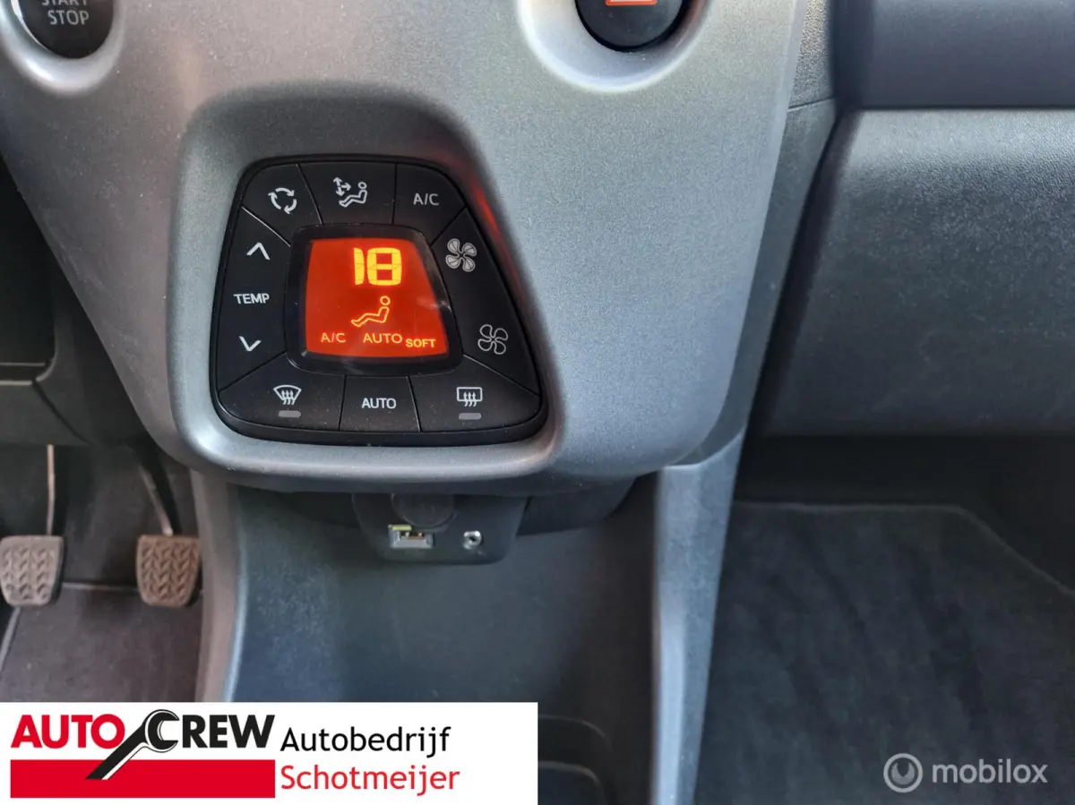 1.0 VVT-i X-clusiv voorzien van vouwdak