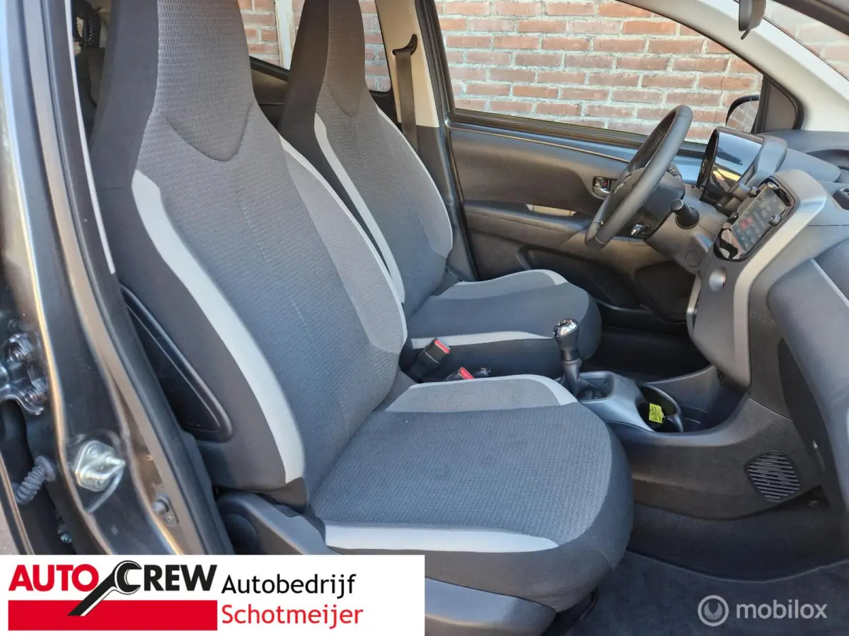 1.0 VVT-i X-clusiv voorzien van vouwdak