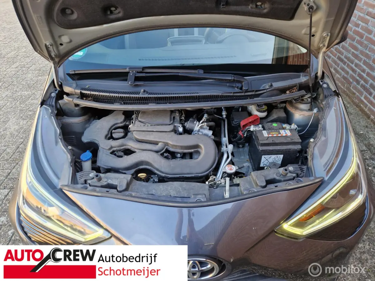 1.0 VVT-i X-clusiv voorzien van vouwdak