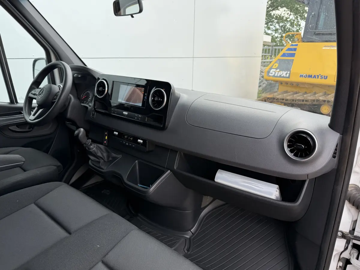 319 3.0 V6 L2H2 10-Inch MBUX Navigatie Climate Control Cruise Control 3,5 Trekhaak Oprijplaat