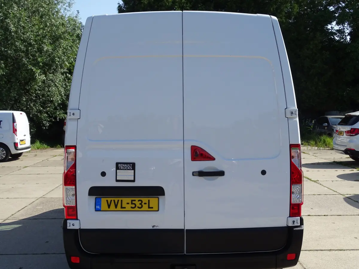 T35 2.3 dCi 150 L2H2 Energy