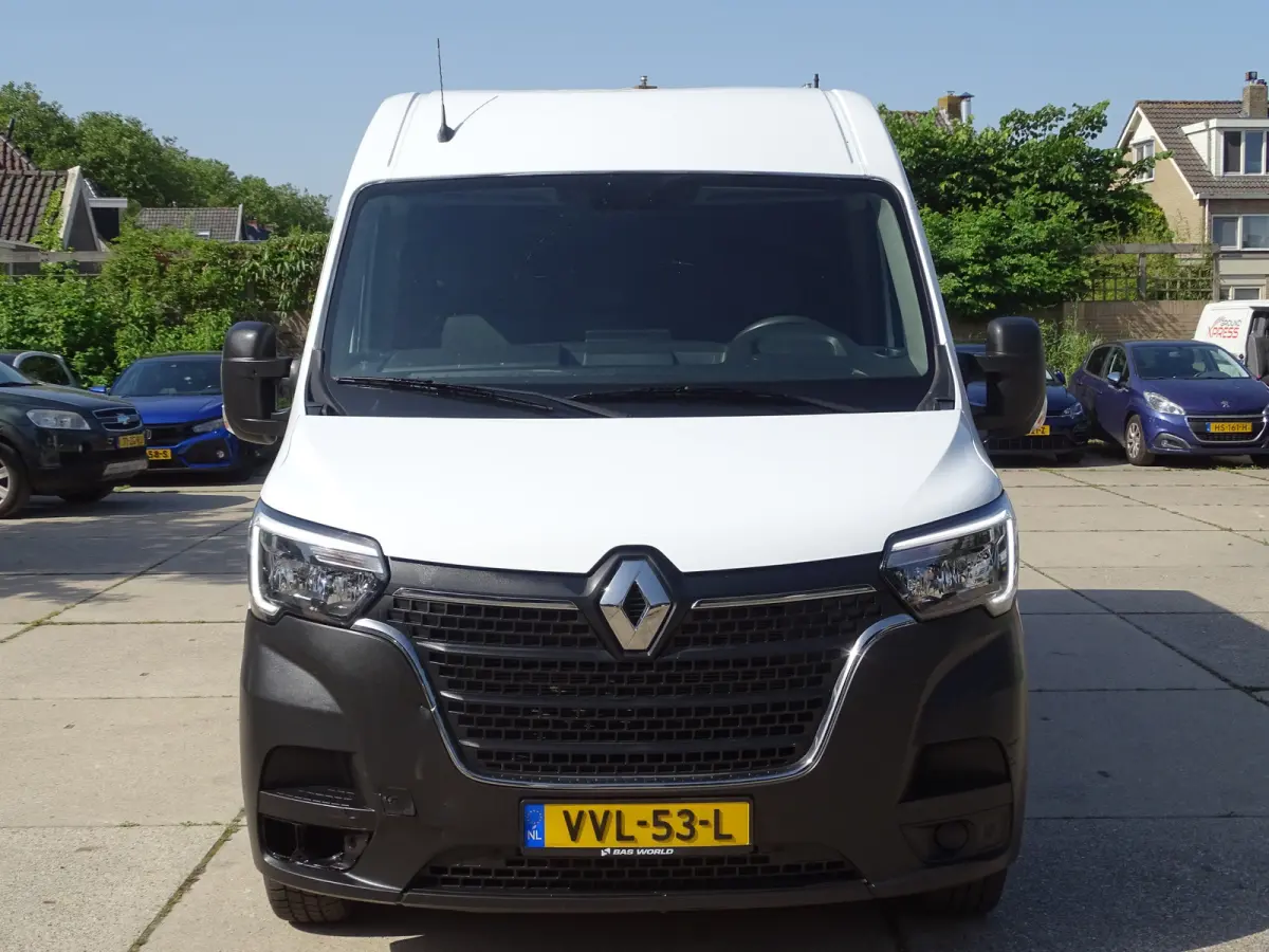 T35 2.3 dCi 150 L2H2 Energy
