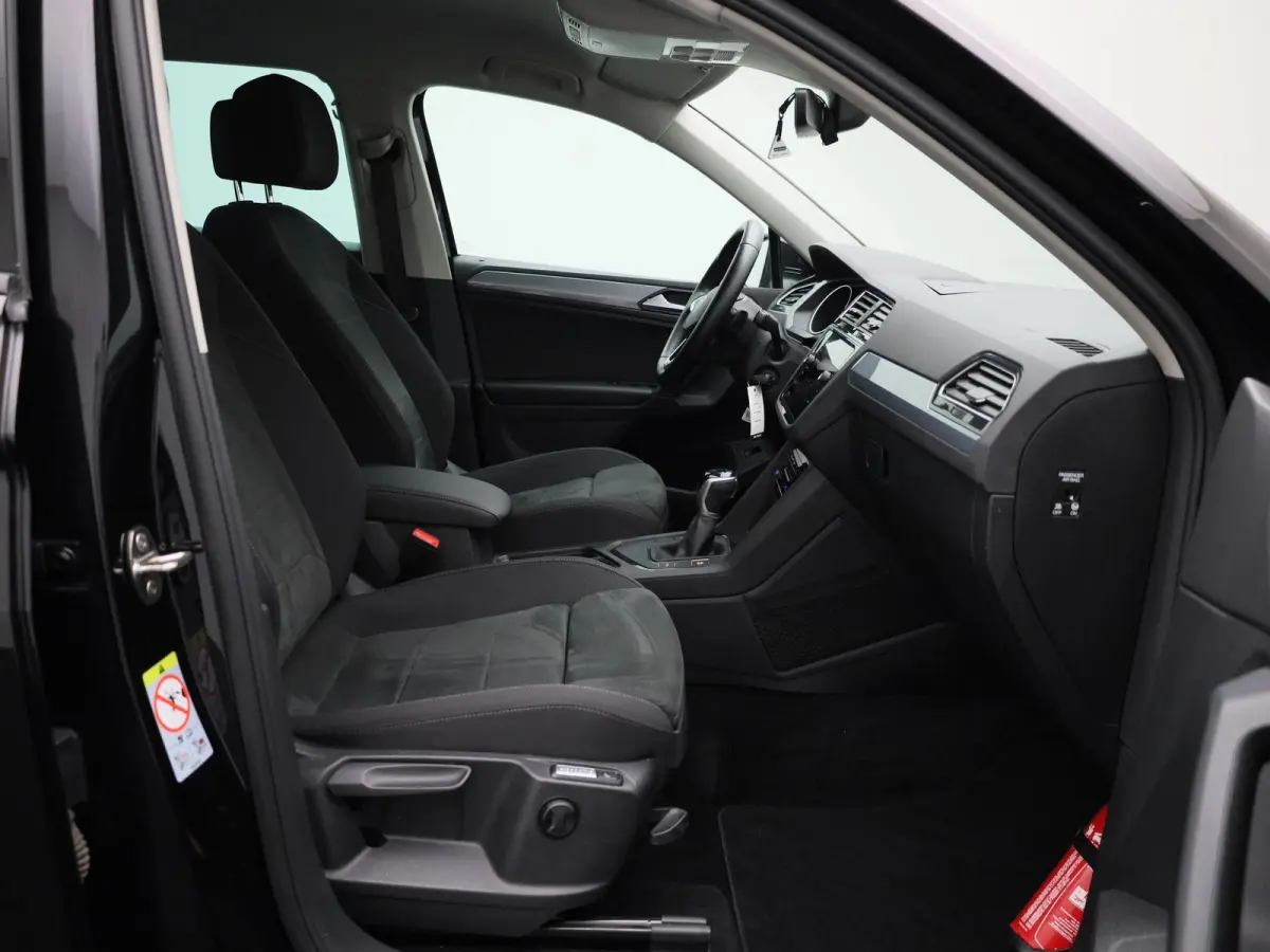 1.5 TSI Life | Automaat | LMV | Climate control | Camera | Stoel/Stuur verwarming | Navigatie | Bluetooth | Adaptive cruise | Parkeer sensoren | Apple carplay | Virtual cockpit | Trekhaak