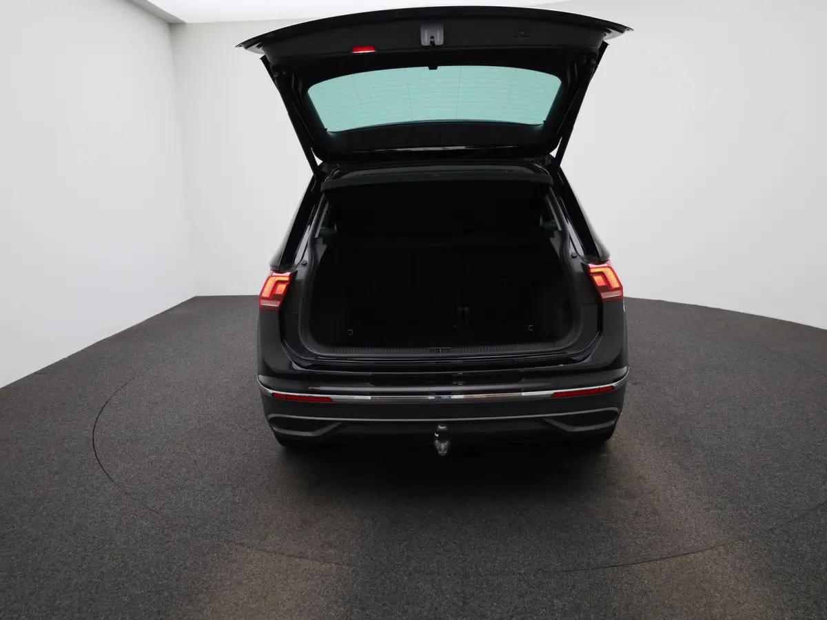 1.5 TSI Life | Automaat | LMV | Climate control | Camera | Stoel/Stuur verwarming | Navigatie | Bluetooth | Adaptive cruise | Parkeer sensoren | Apple carplay | Virtual cockpit | Trekhaak
