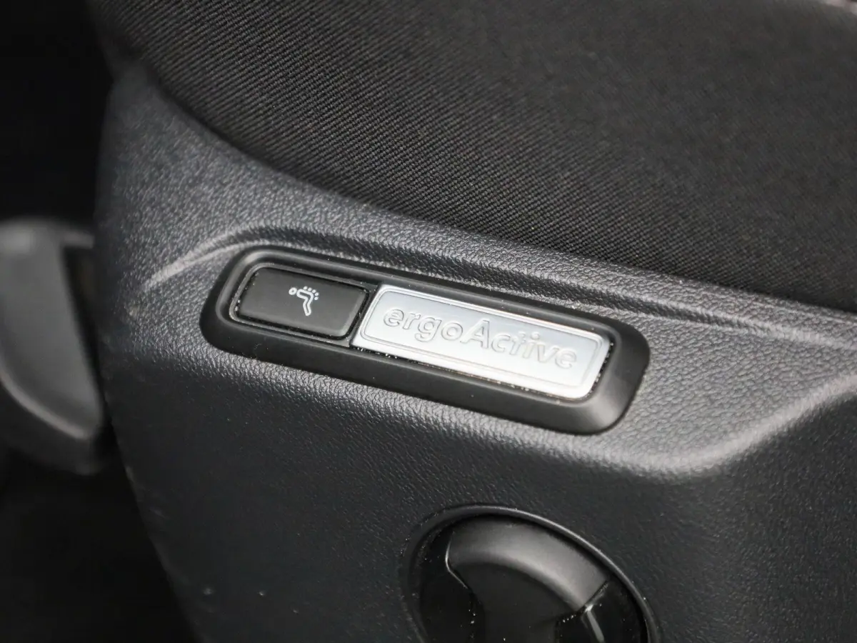 1.5 TSI Life | Automaat | LMV | Climate control | Camera | Stoel/Stuur verwarming | Navigatie | Bluetooth | Adaptive cruise | Parkeer sensoren | Apple carplay | Virtual cockpit | Trekhaak