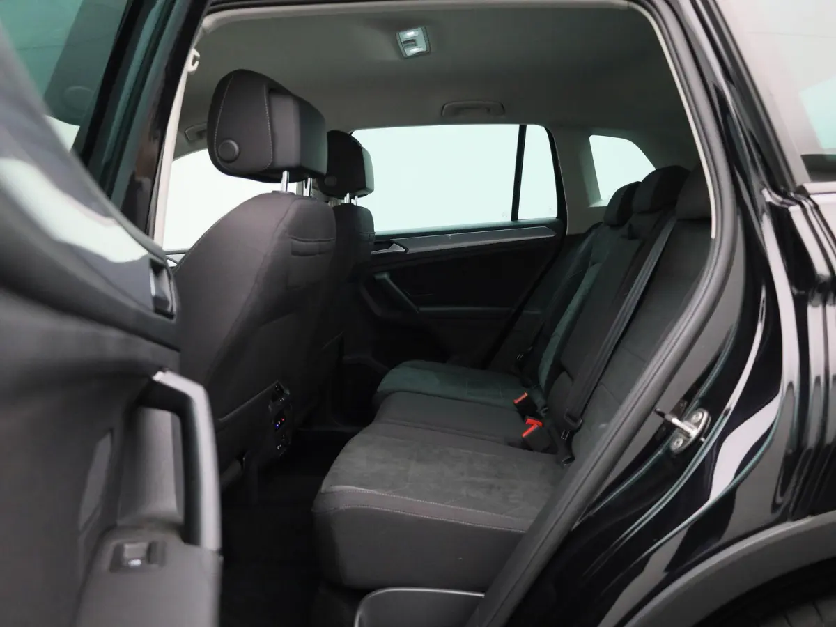 1.5 TSI Life | Automaat | LMV | Climate control | Camera | Stoel/Stuur verwarming | Navigatie | Bluetooth | Adaptive cruise | Parkeer sensoren | Apple carplay | Virtual cockpit | Trekhaak