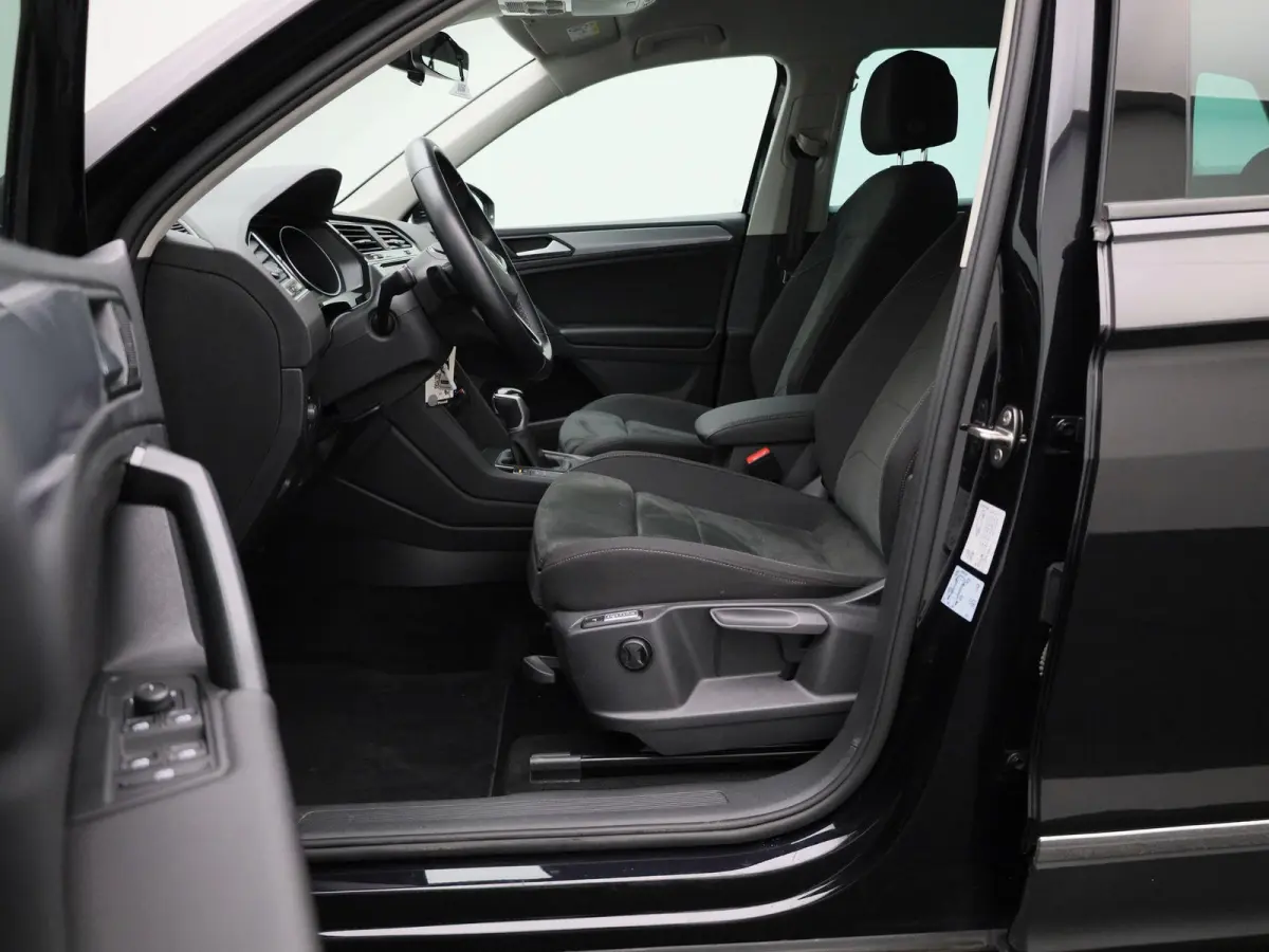 1.5 TSI Life | Automaat | LMV | Climate control | Camera | Stoel/Stuur verwarming | Navigatie | Bluetooth | Adaptive cruise | Parkeer sensoren | Apple carplay | Virtual cockpit | Trekhaak