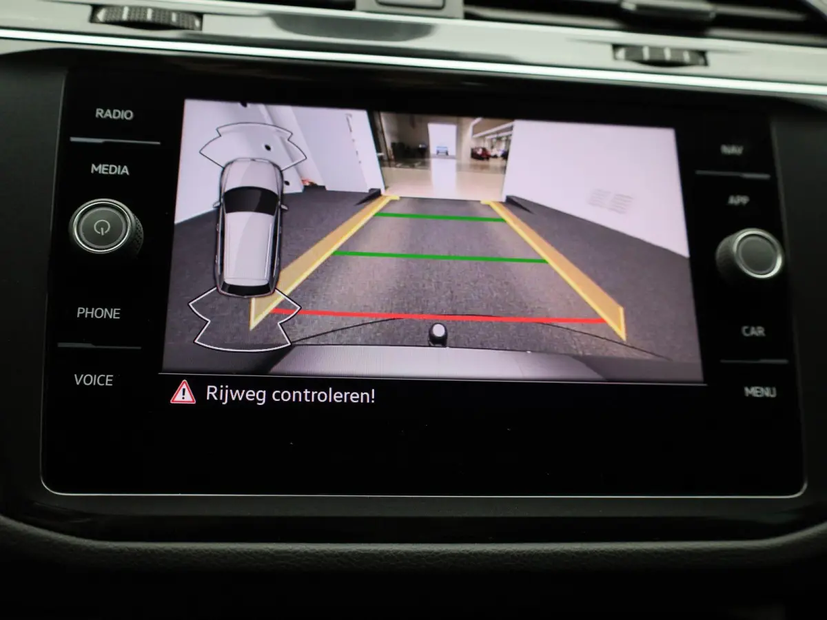 1.5 TSI Life | Automaat | LMV | Climate control | Camera | Stoel/Stuur verwarming | Navigatie | Bluetooth | Adaptive cruise | Parkeer sensoren | Apple carplay | Virtual cockpit | Trekhaak