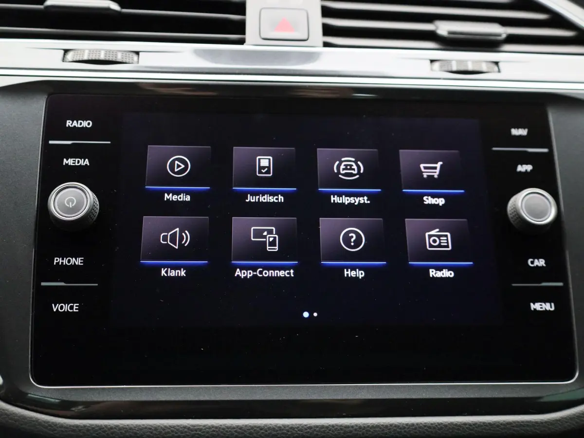 1.5 TSI Life | Automaat | LMV | Climate control | Camera | Stoel/Stuur verwarming | Navigatie | Bluetooth | Adaptive cruise | Parkeer sensoren | Apple carplay | Virtual cockpit | Trekhaak