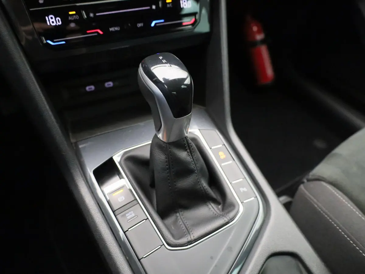 1.5 TSI Life | Automaat | LMV | Climate control | Camera | Stoel/Stuur verwarming | Navigatie | Bluetooth | Adaptive cruise | Parkeer sensoren | Apple carplay | Virtual cockpit | Trekhaak