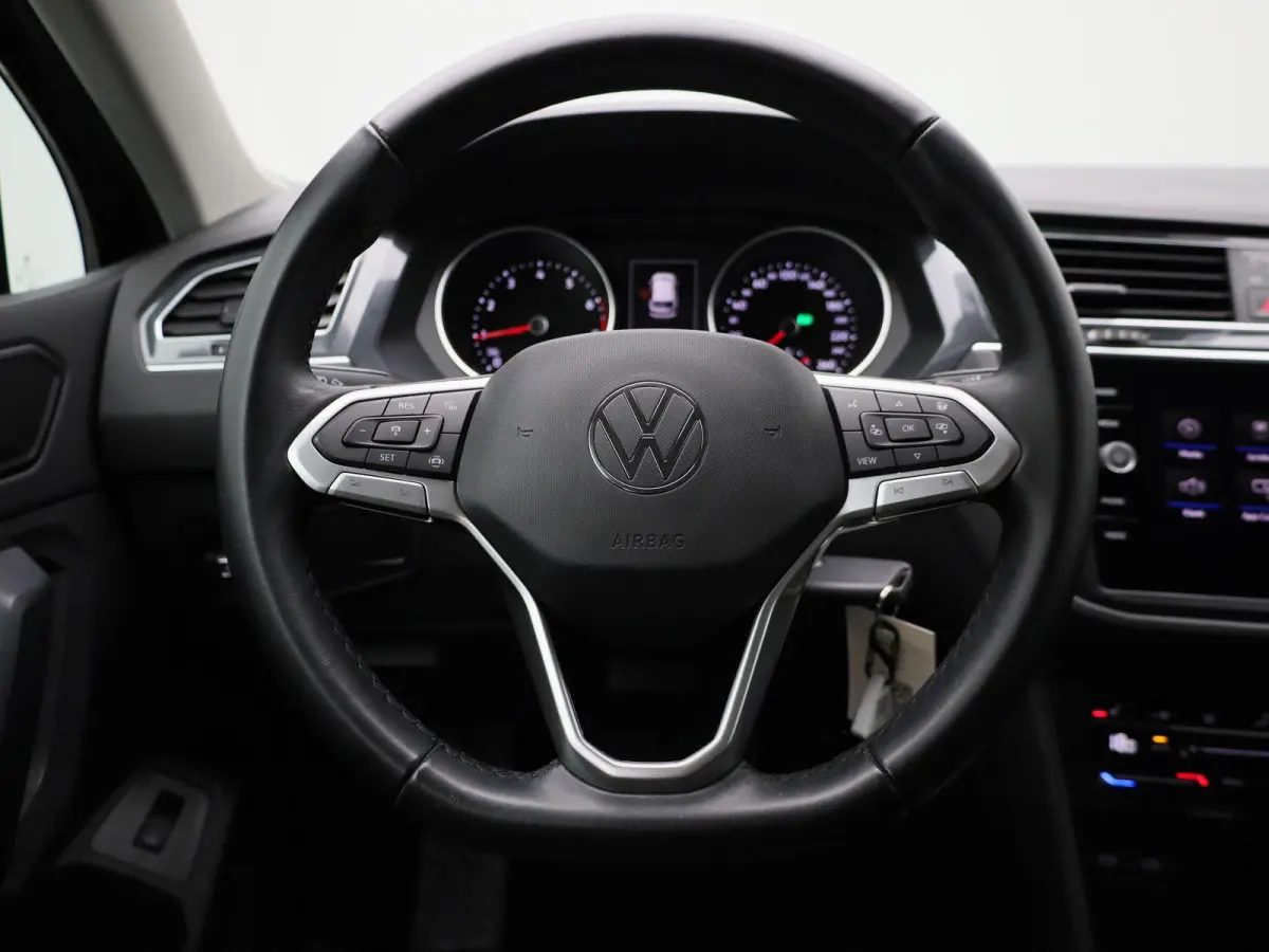1.5 TSI Life | Automaat | LMV | Climate control | Camera | Stoel/Stuur verwarming | Navigatie | Bluetooth | Adaptive cruise | Parkeer sensoren | Apple carplay | Virtual cockpit | Trekhaak