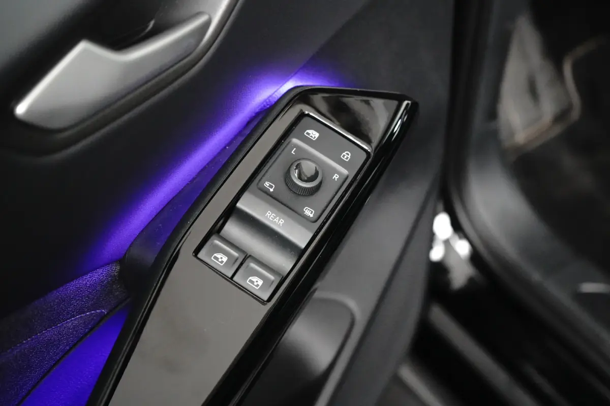 52KWH 170PK Pure Business SOH 99,68% | STOEL + STUURVERW. | CAMERA | APP. CONNECT | ADAPT. CRUISE | CLIMATE CONTROL | FULL LED