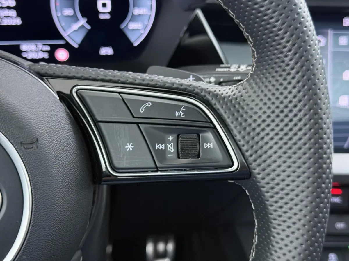 45 TFSI e S edition Competition VAN: 34.900,- VOOR: 30.877,- UW HERFSTVOORDEEL: 4.023,- 245 PK PHEV |  3x S LINE | PANORAMADAK | KEYLESS GO & START | BLACK OPTIC PAKKET | STOELVERWARMING | A