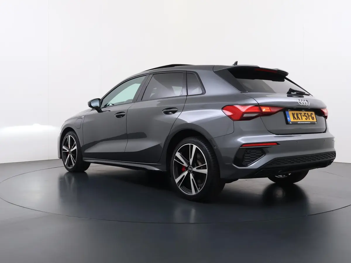45 TFSI e S edition Competition VAN: 34.900,- VOOR: 30.877,- UW HERFSTVOORDEEL: 4.023,- 245 PK PHEV |  3x S LINE | PANORAMADAK | KEYLESS GO & START | BLACK OPTIC PAKKET | STOELVERWARMING | A