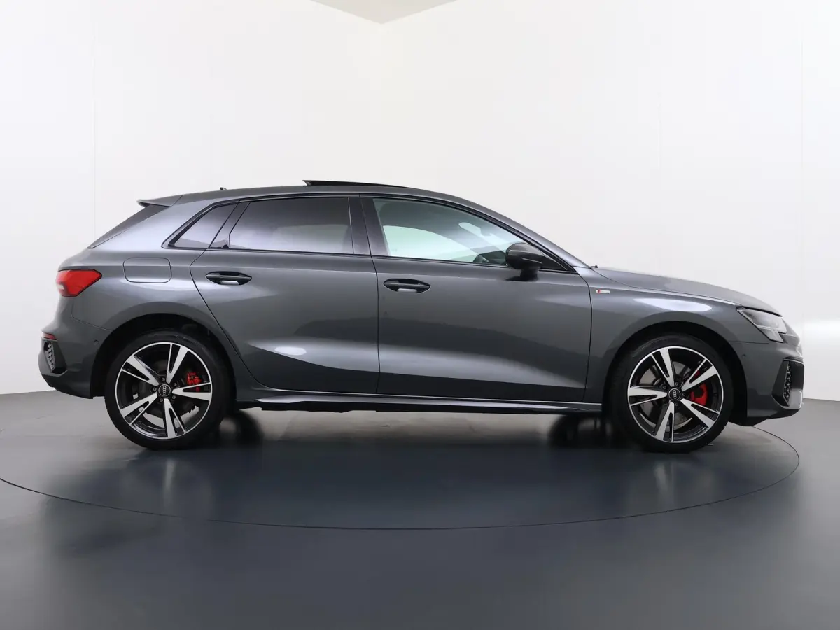 45 TFSI e S edition Competition VAN: 34.900,- VOOR: 30.877,- UW HERFSTVOORDEEL: 4.023,- 245 PK PHEV |  3x S LINE | PANORAMADAK | KEYLESS GO & START | BLACK OPTIC PAKKET | STOELVERWARMING | A