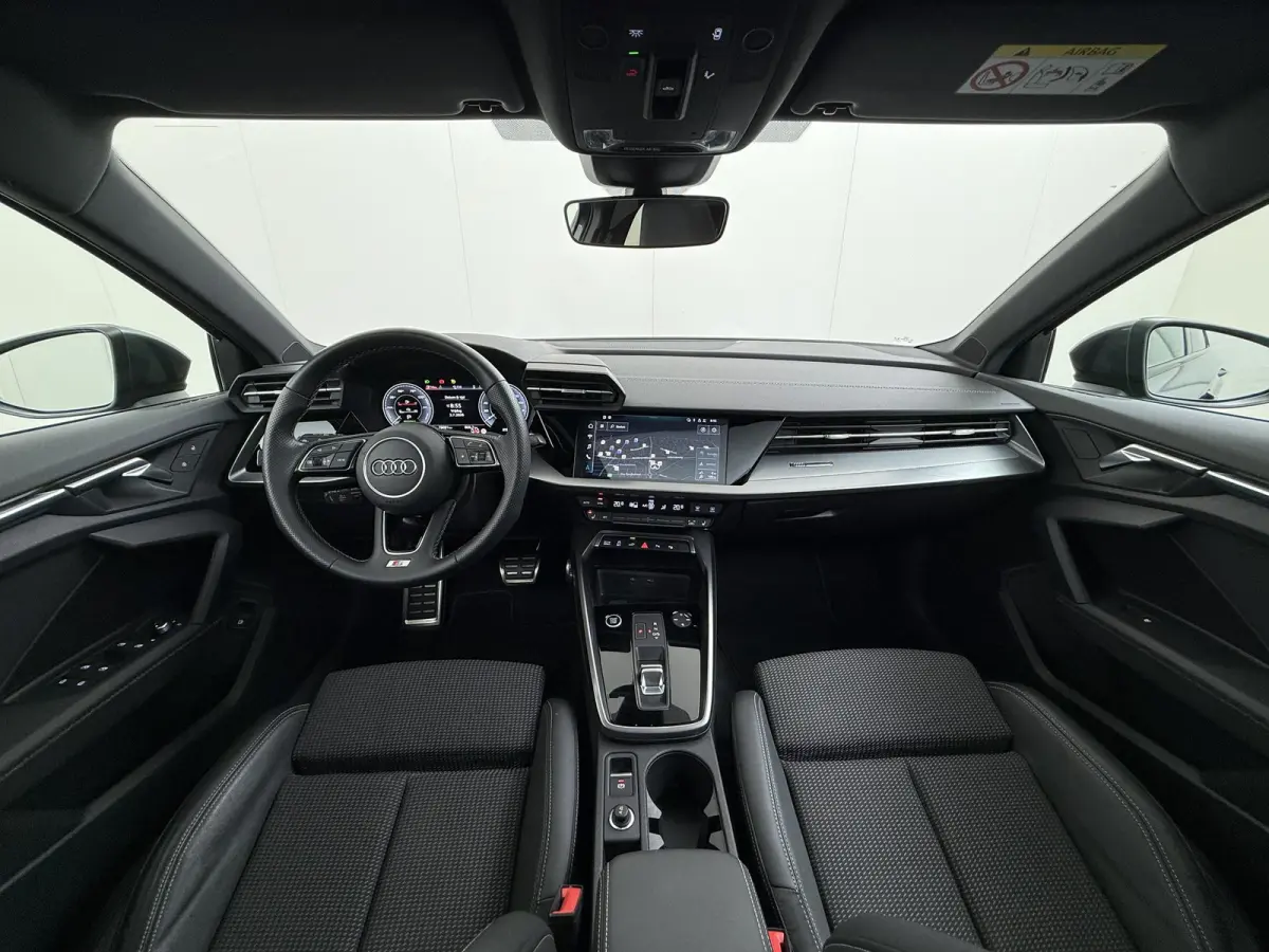 45 TFSI e S edition Competition VAN: 34.900,- VOOR: 30.877,- UW HERFSTVOORDEEL: 4.023,- 245 PK PHEV |  3x S LINE | PANORAMADAK | KEYLESS GO & START | BLACK OPTIC PAKKET | STOELVERWARMING | A