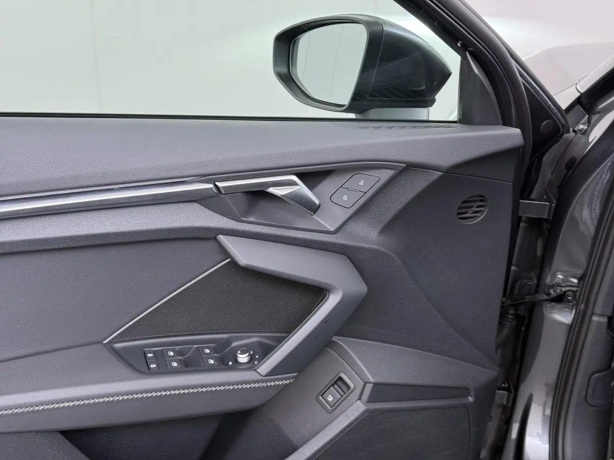45 TFSI e S edition Competition VAN: 34.900,- VOOR: 30.877,- UW HERFSTVOORDEEL: 4.023,- 245 PK PHEV |  3x S LINE | PANORAMADAK | KEYLESS GO & START | BLACK OPTIC PAKKET | STOELVERWARMING | A