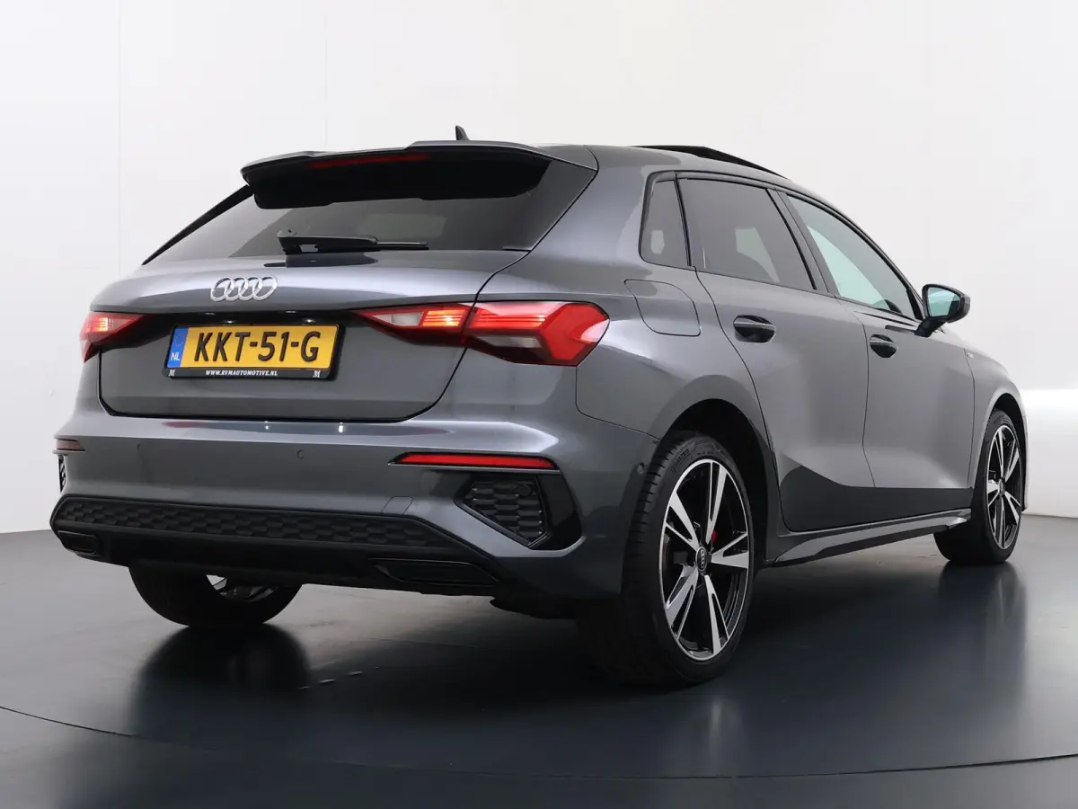 45 TFSI e S edition Competition VAN: 34.900,- VOOR: 30.877,- UW HERFSTVOORDEEL: 4.023,- 245 PK PHEV |  3x S LINE | PANORAMADAK | KEYLESS GO & START | BLACK OPTIC PAKKET | STOELVERWARMING | A