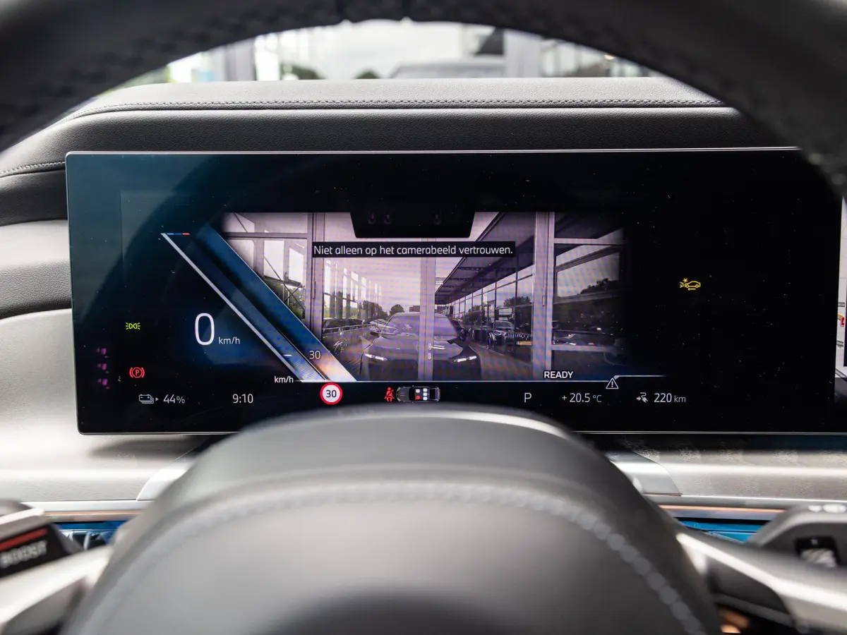 xDrive60 106 kWh | SOH 93 % | M-SPORT | SKYLOUNGE PANORAMADAK | 21 INCH | AUTOMATIC DOORS | SOFTCLOSE | BOWERS & WILKINS | INTEGRAL ACTIVE STEERING | DRIVING ASSIST PLUS | STOELMASSAGE V+A |