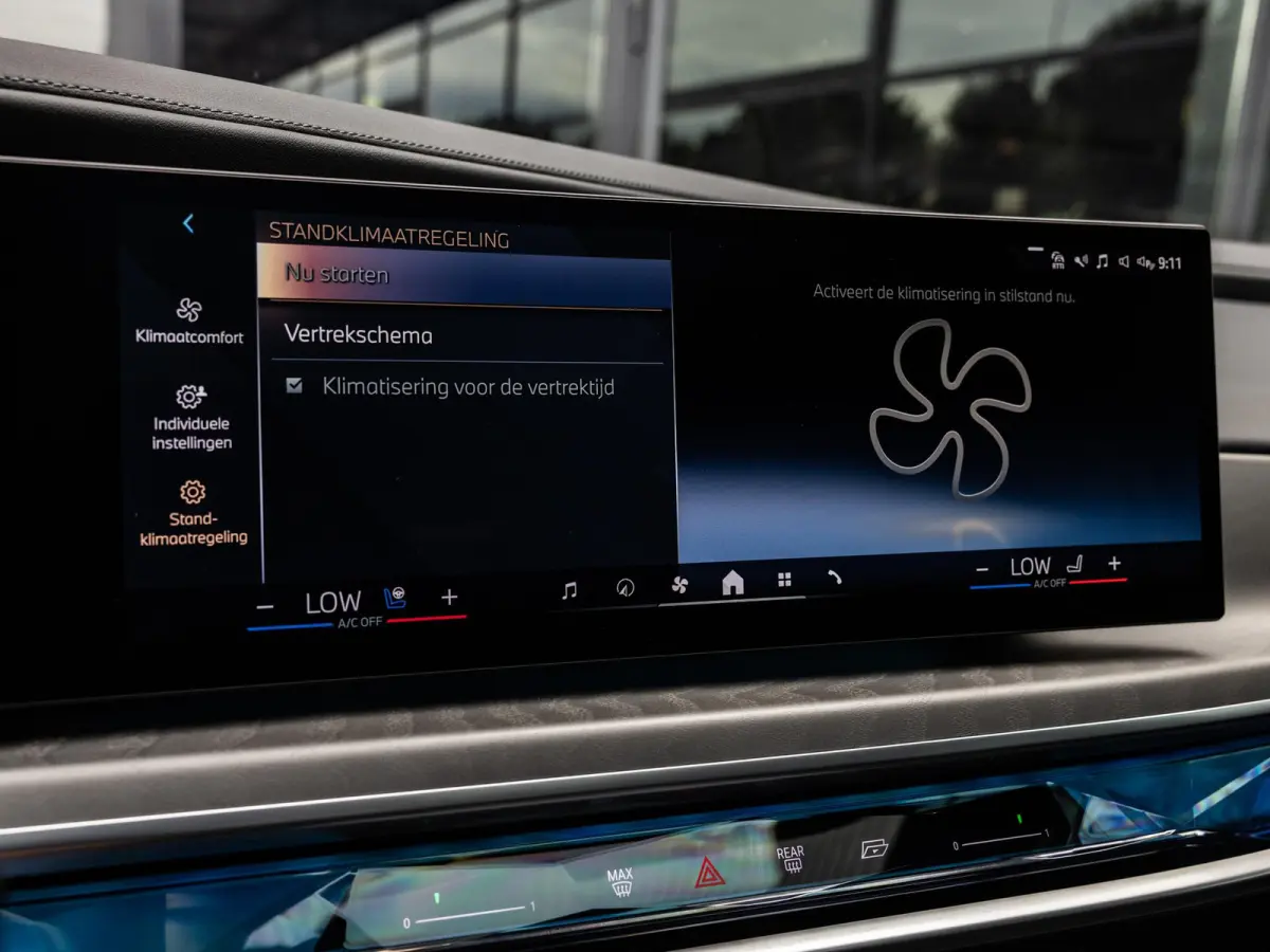 xDrive60 106 kWh | SOH 93 % | M-SPORT | SKYLOUNGE PANORAMADAK | 21 INCH | AUTOMATIC DOORS | SOFTCLOSE | BOWERS & WILKINS | INTEGRAL ACTIVE STEERING | DRIVING ASSIST PLUS | STOELMASSAGE V+A |