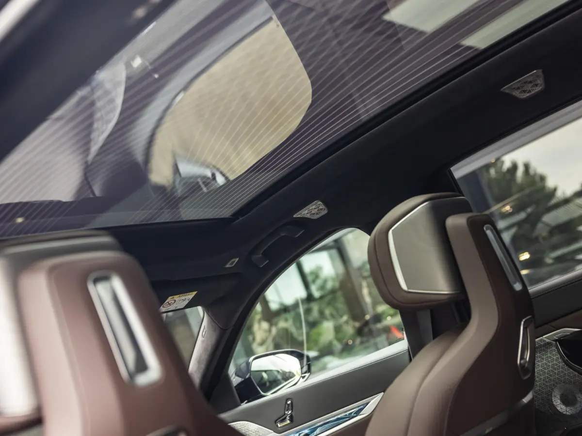 xDrive60 106 kWh | SOH 93 % | M-SPORT | SKYLOUNGE PANORAMADAK | 21 INCH | AUTOMATIC DOORS | SOFTCLOSE | BOWERS & WILKINS | INTEGRAL ACTIVE STEERING | DRIVING ASSIST PLUS | STOELMASSAGE V+A |